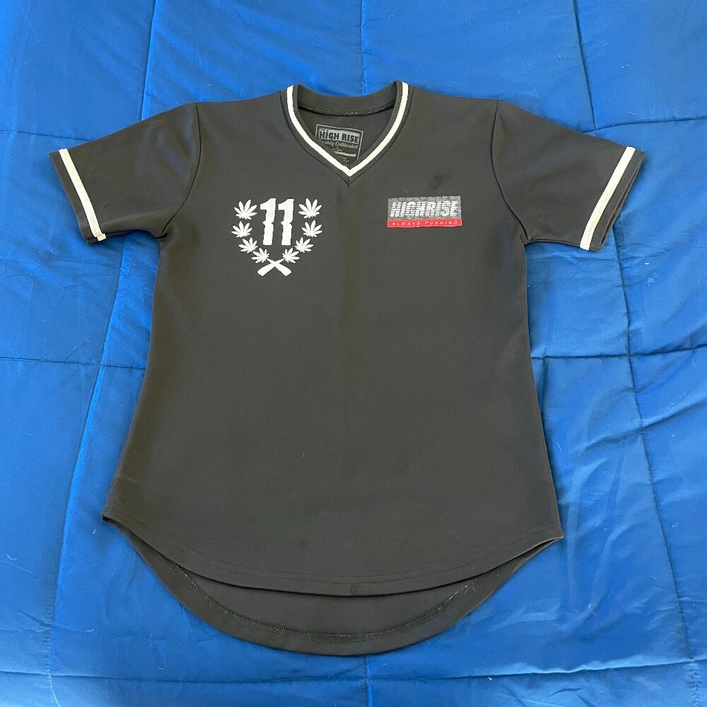 High Rise “Always Pushing” Black V-Neck Shirt – Size Small